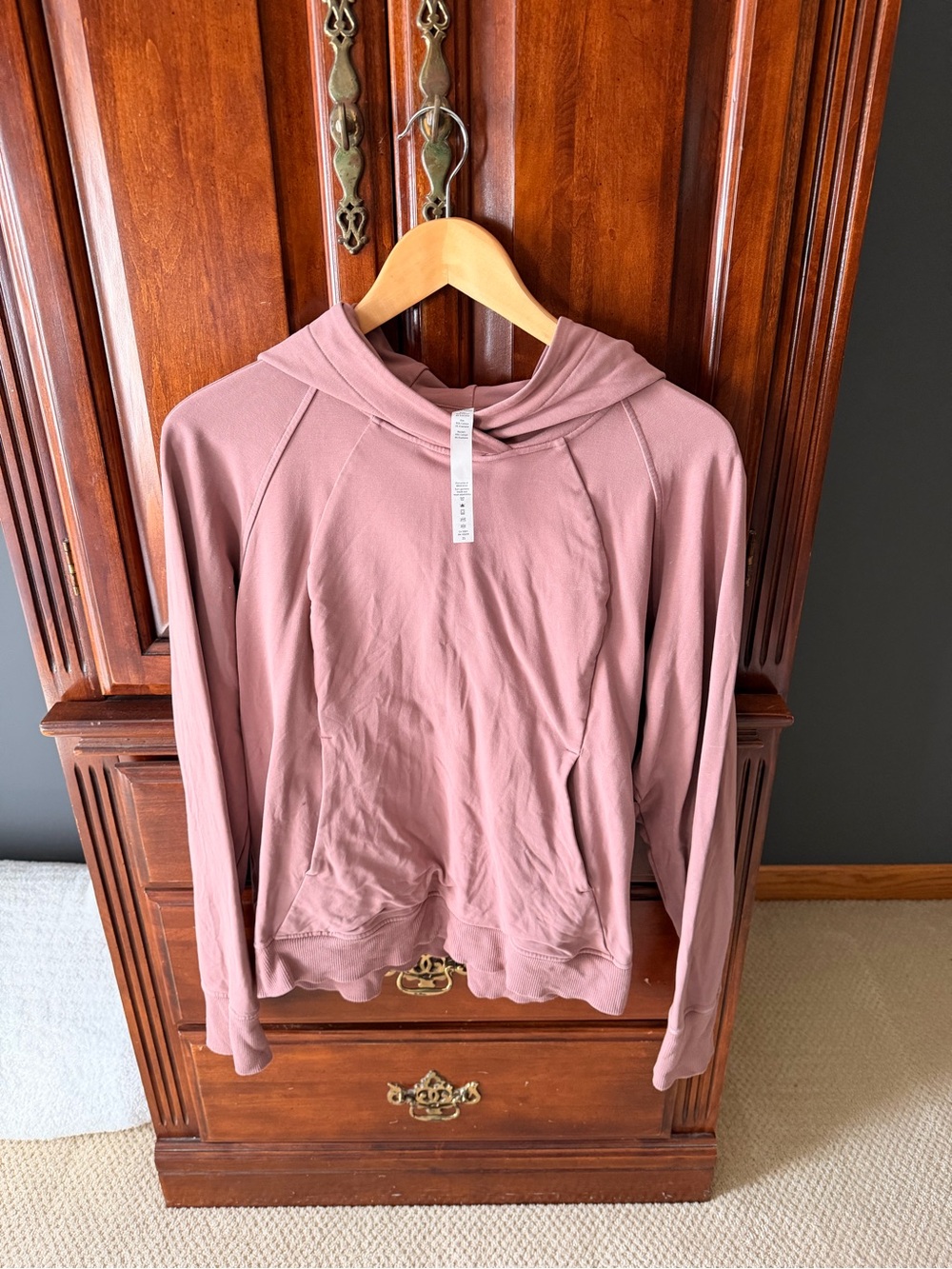 Lululemon sweatshirt